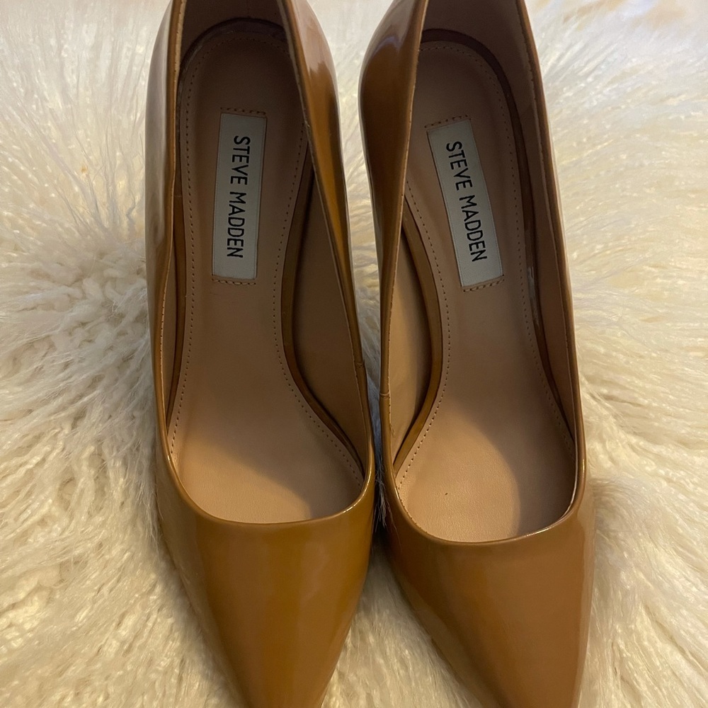 Steve Madden Vala Pumps